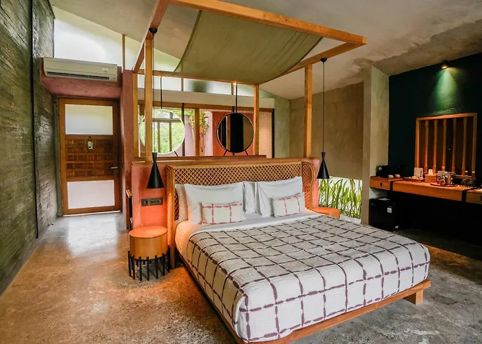 Shore Amora 5*