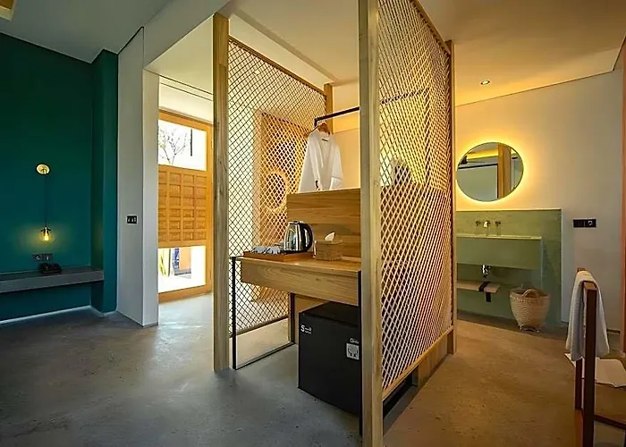 Shore Amora Resort 5*